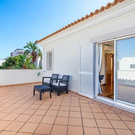 Villa Fantasia - New 4 Bedroom With Private Pool 650 Meters To The Vau Beach Portimao