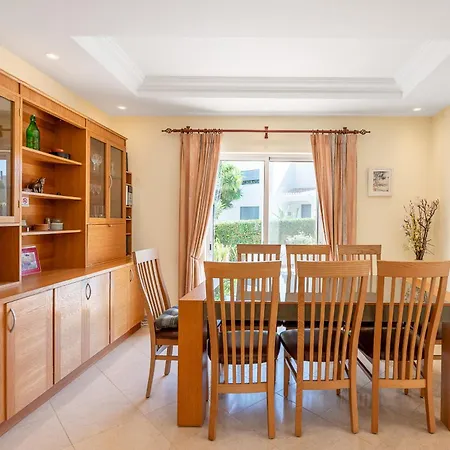 Fantasia - New 4 Bedroom With Private Pool 650 Meters To The Vau Beach Villa Portimao